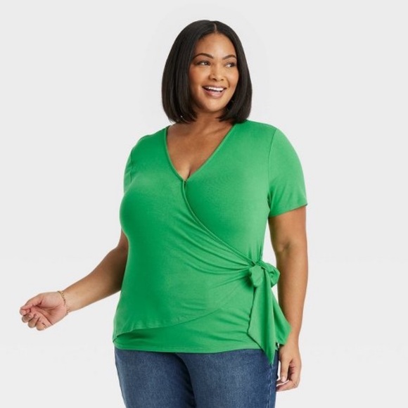 Ava & Viv Women’s Slim Fit Short Sleeve V-Neck Wrap Top, size 3X - Picture 3 of 3